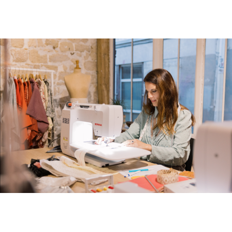 Bernina 735 PRO | Máquina de coser profesional para prendas de vestir