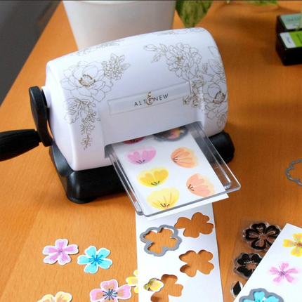 Die Cutting Essentials Bundle